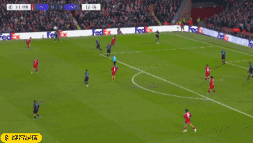 传帮带也挺好！萨拉赫向斯洛特“服软”，重新回归VS布莱顿阵容（萨拉赫与斯洛特达成默契，重回战布莱顿阵容）