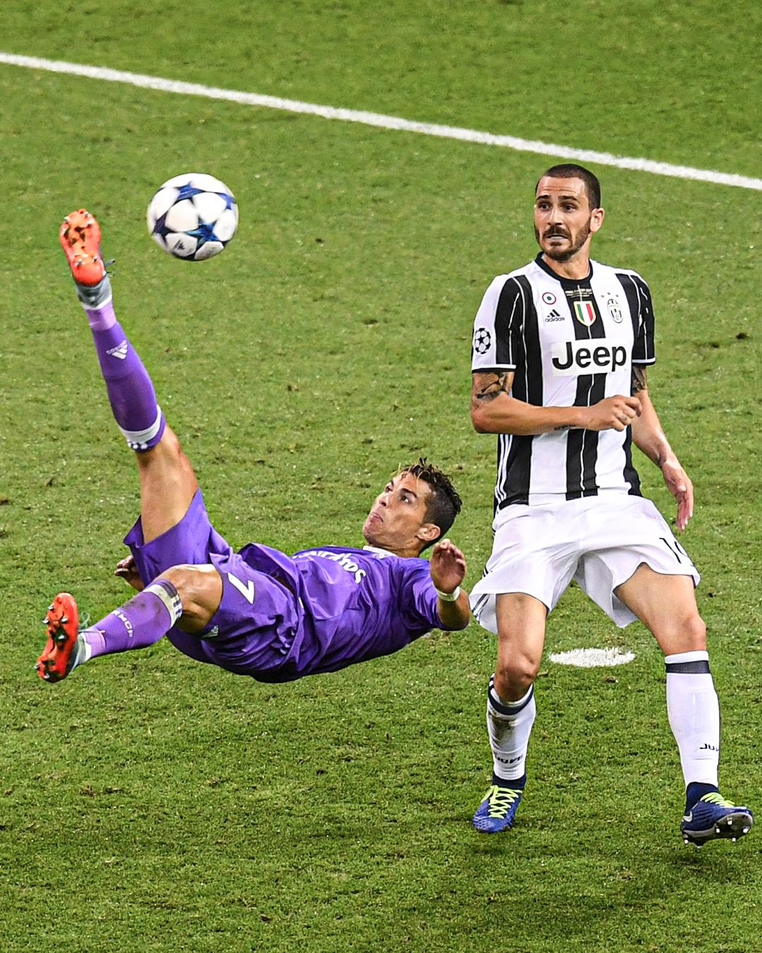 近千名乒乓球小将角逐2025年四川省青少年体育系列赛（近千名乒坛新秀逐鹿2025年四川省青少年体育系列赛）