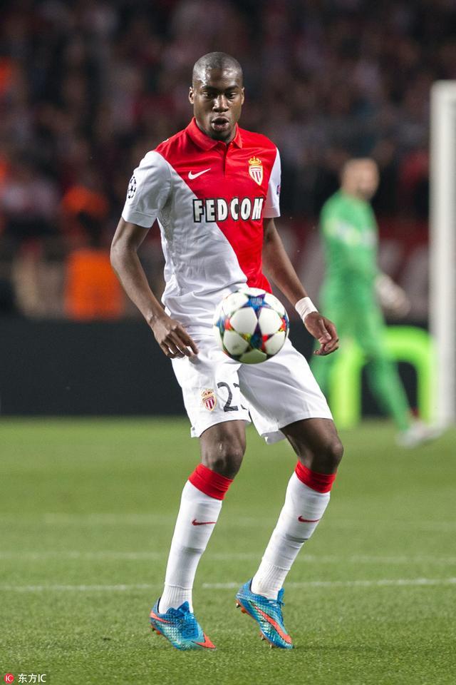 球队中场拦截成功率联盟领先（球队中场拦截成功率高居联盟第一）