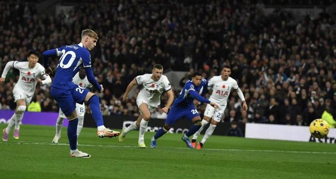 2026世界杯决赛票价超4万7，“贵得离谱” 引争议（2026年世界杯决赛票价飙至4.7万元，过高定价引发争议）