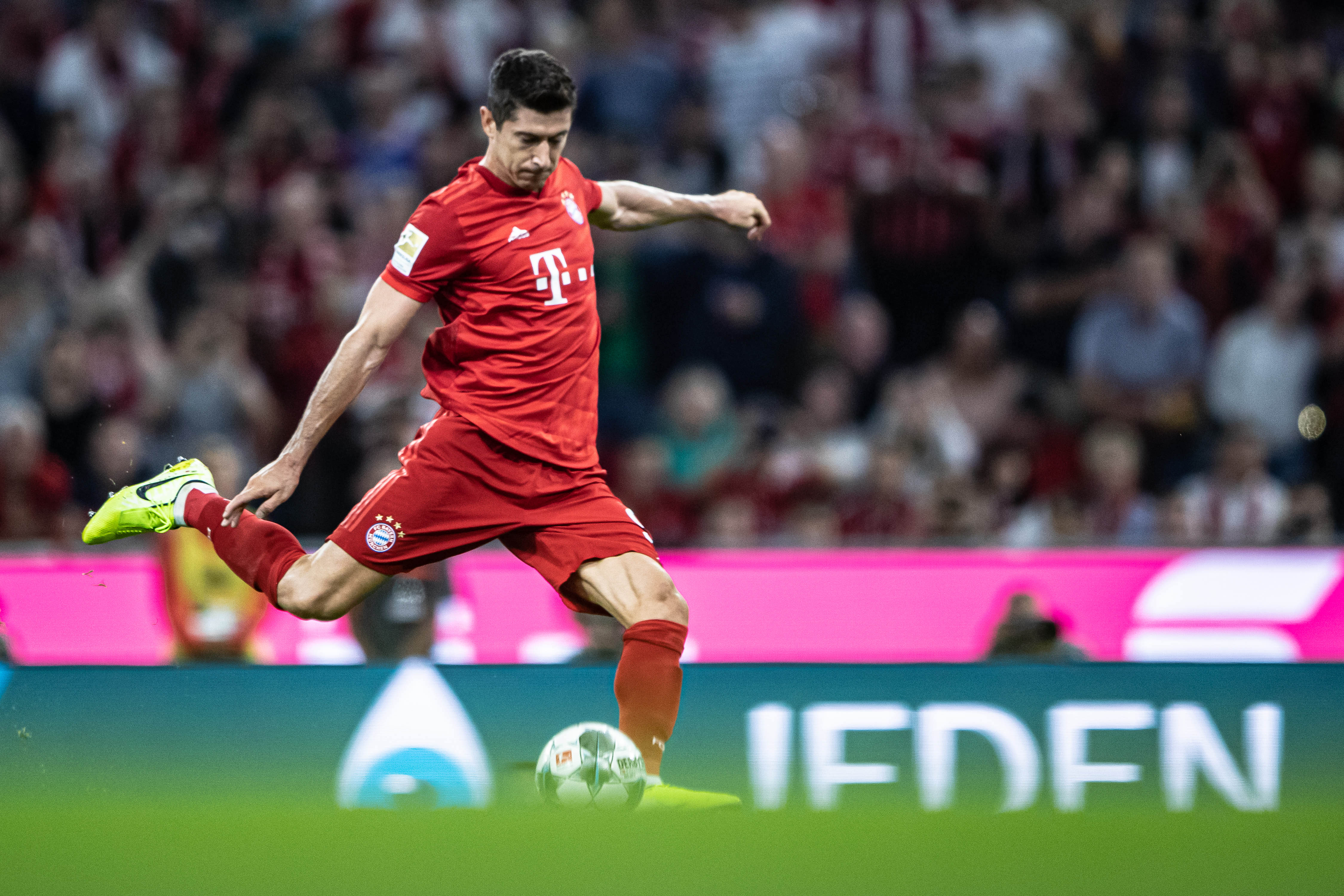 欧洲五大联赛焦点战，切尔西力克曼联（欧洲五大联赛重磅对决，切尔西击败曼联）