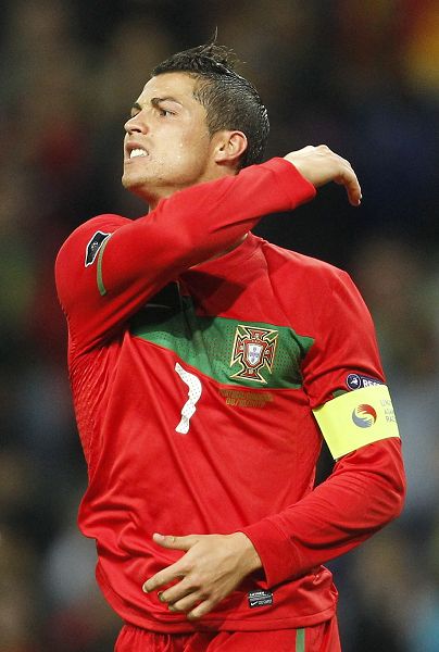 共和报：米兰正考虑冬窗签回41岁的蒂亚戈-席尔瓦（共和报：米兰考虑冬窗重签41岁蒂亚戈-席尔瓦）