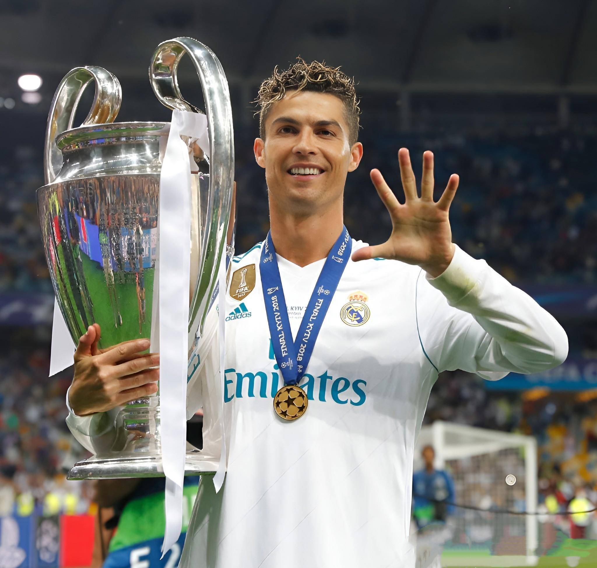 24名落差太扎心，郑钦文明年能重返前十吗？（排名跌至24位太揪心，郑钦文明年还能重回前十吗？）