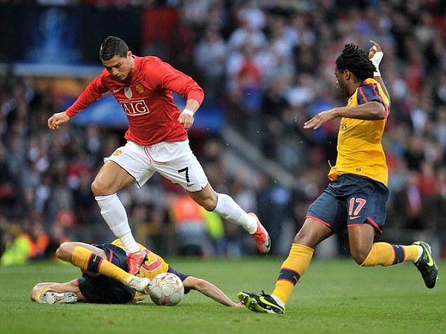 埃贝尔谈马丁内利进球：若诺伊尔留在门线上可能还有机会扑救（埃贝尔评马丁内利破门：若诺伊尔守在门线上或仍有扑救机会）